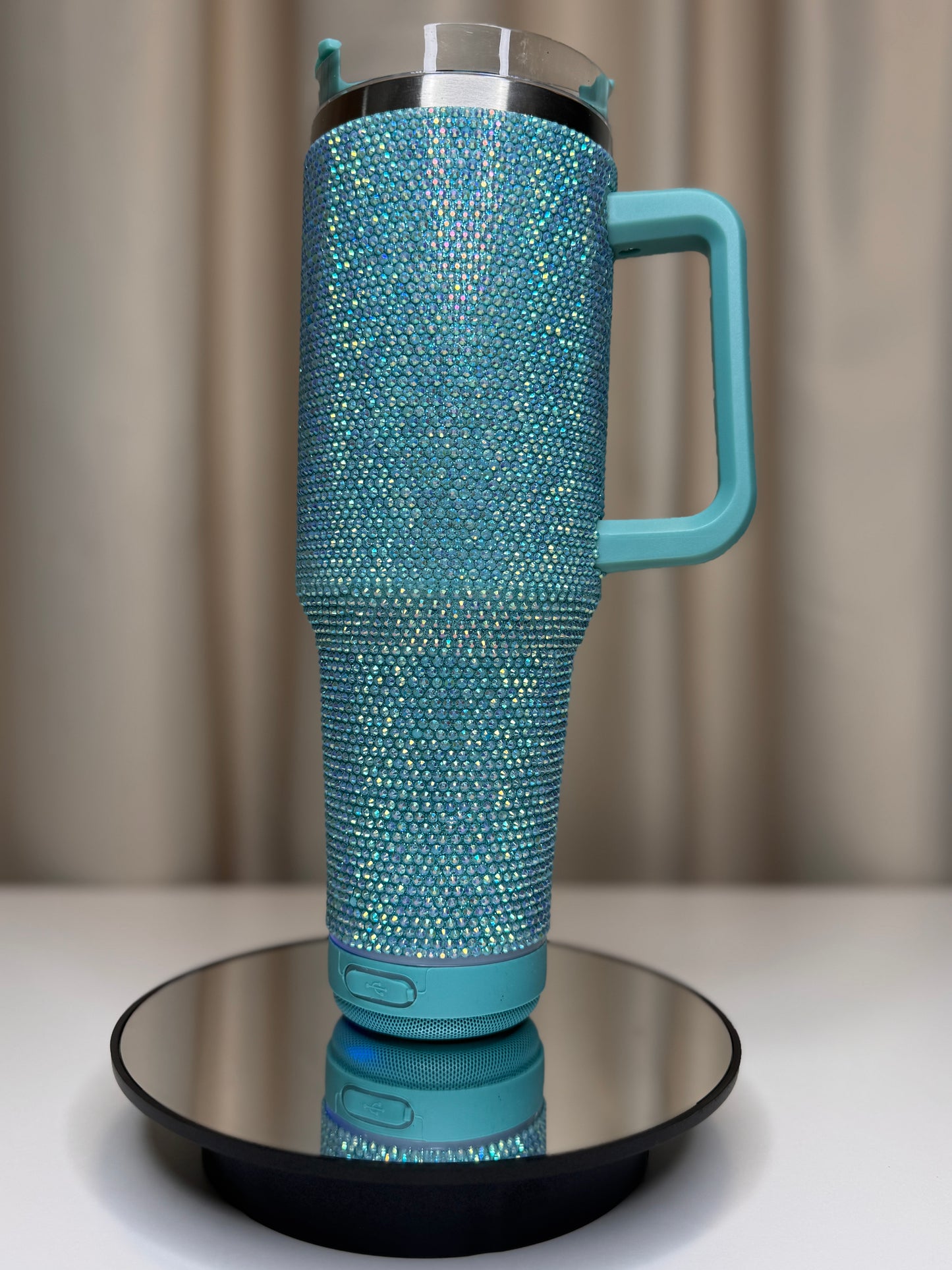 ✨ Luxury Rhinestone Tumbler with Built-in Bluetooth Speaker – 40oz Stainless Steel Insulated Travel Cup ✨